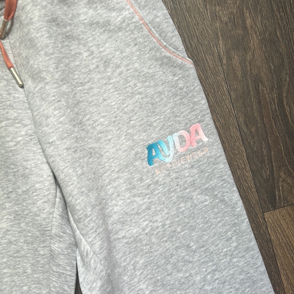 THE TEDDY SWEATPANT - Picture 2 of 5